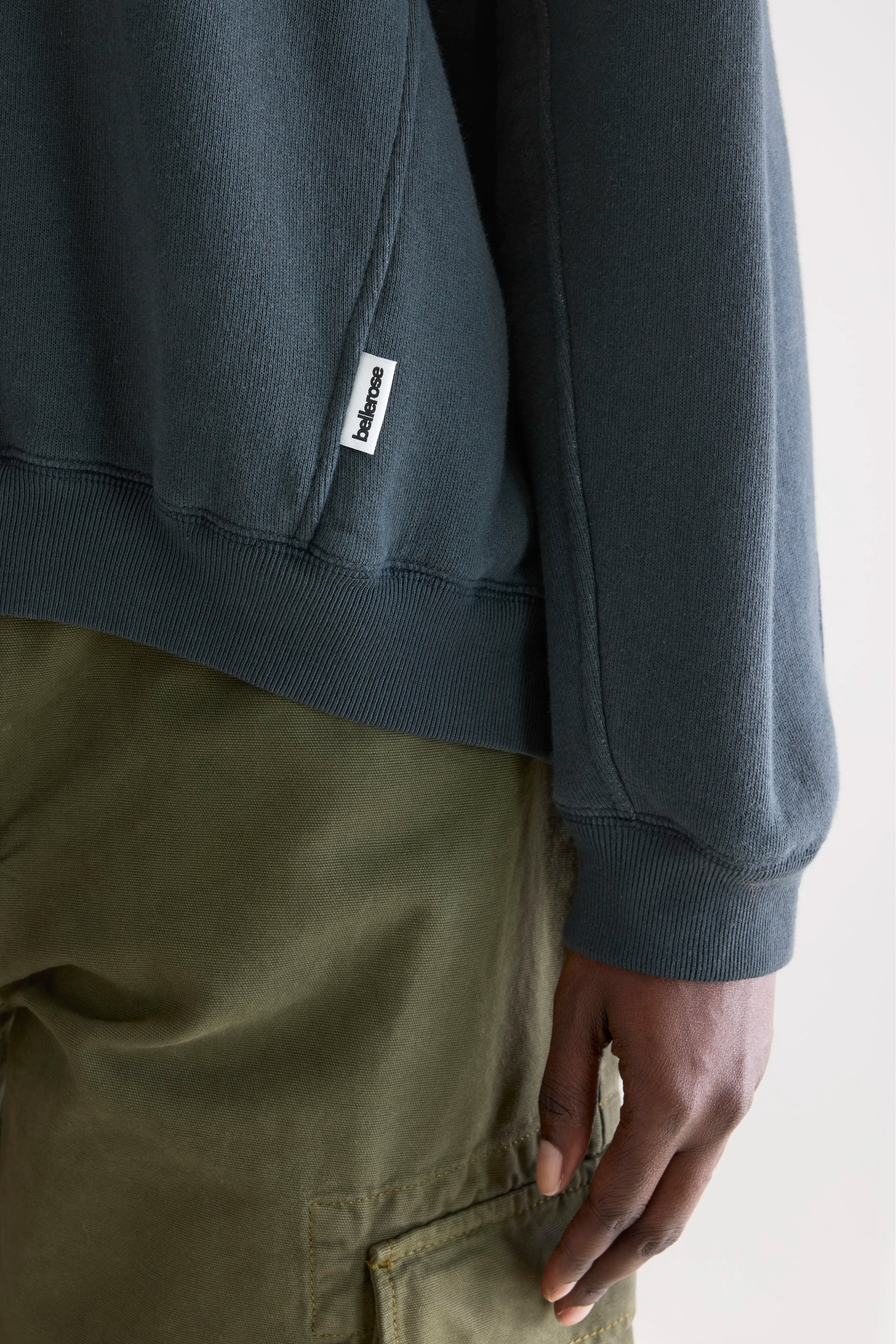 Flips crewneck sweatshirt (252 / W / PIRATE) - Image 6